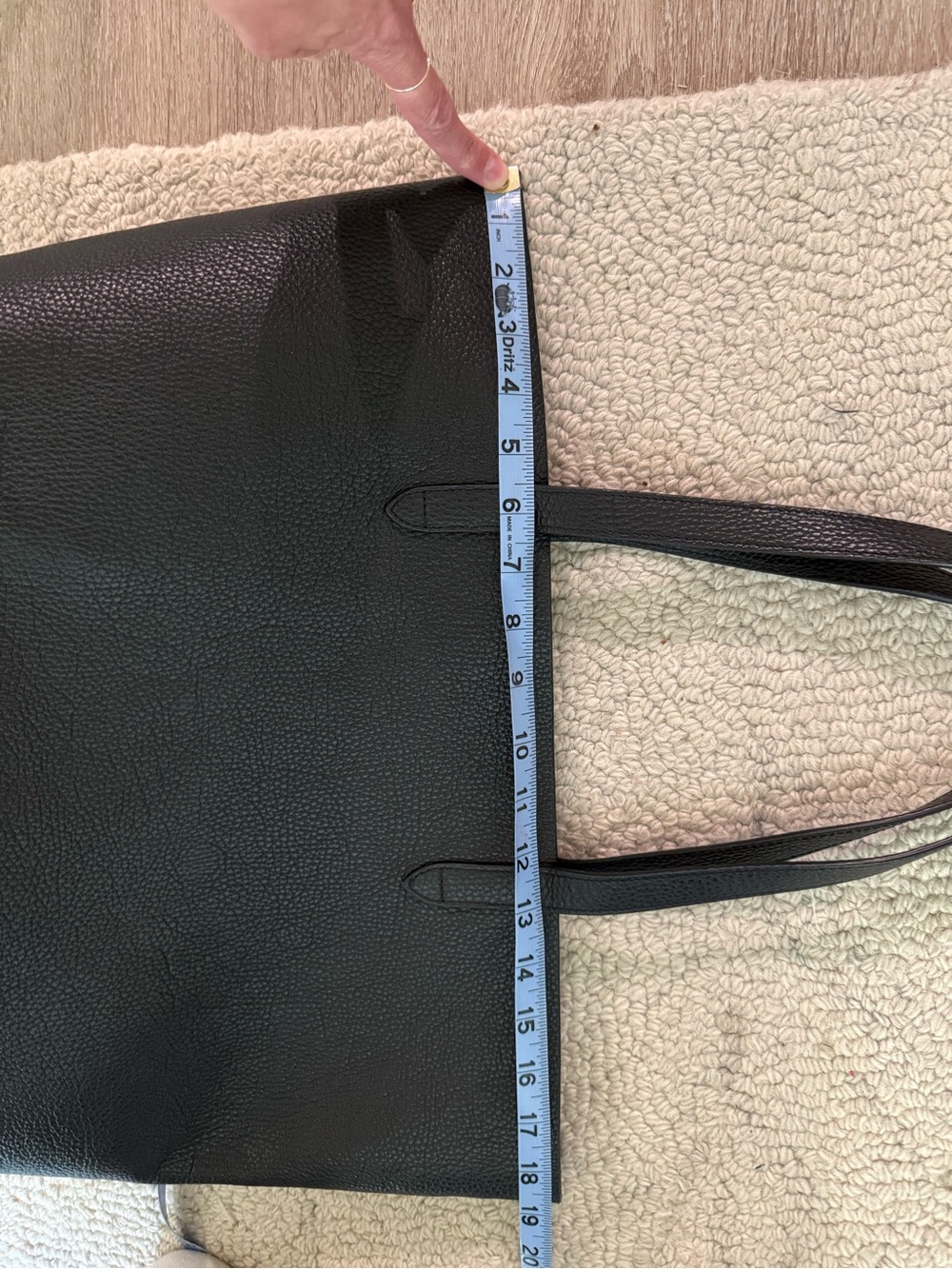 Cuyana pebbled leather tote - Picture 13 of 15